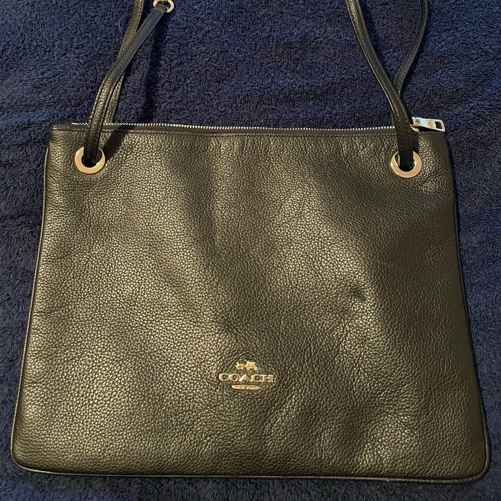 Coach crossbody messenger bag you can also use it as a shoulder bag